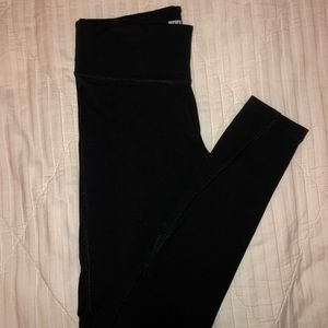 PINK Ultimate Yoga Leggings